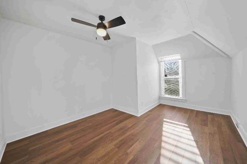 623 1/2 N Main St #2 - Photo 2 of 19