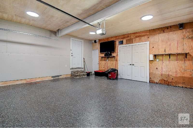 3801 40th Ave N - Photo 4 of 10