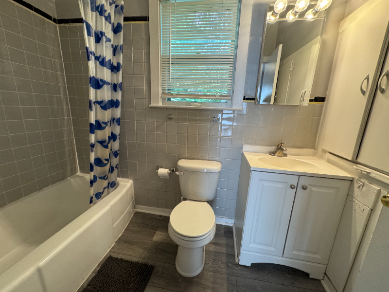 405 Carrier St Ne - Photo 6 of 11