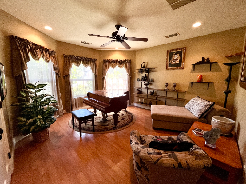 4709 W Harold Ave - Photo 2 of 13