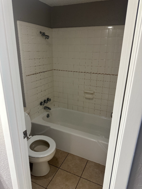 2114 E Marshall Ave #204 - Photo 4 of 9