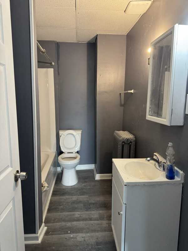 325 6th Ave - Photo 3 of 6