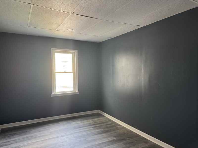 325 6th Ave - Photo 5 of 6