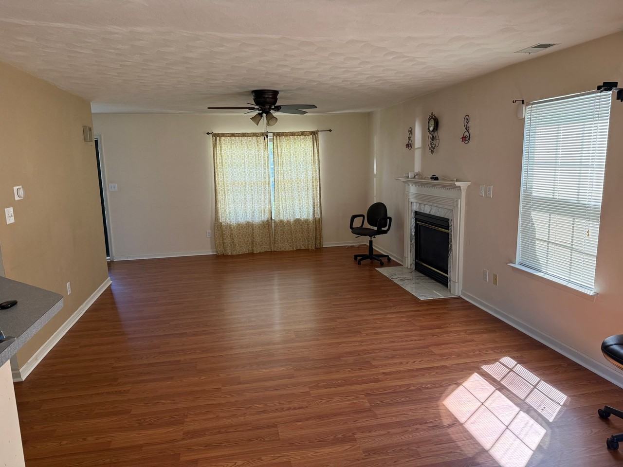 3564 Faraday Ln - Photo 5 of 10