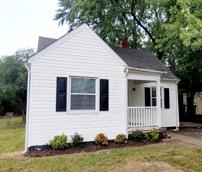 2002 Carroll St - Photo 3 of 12