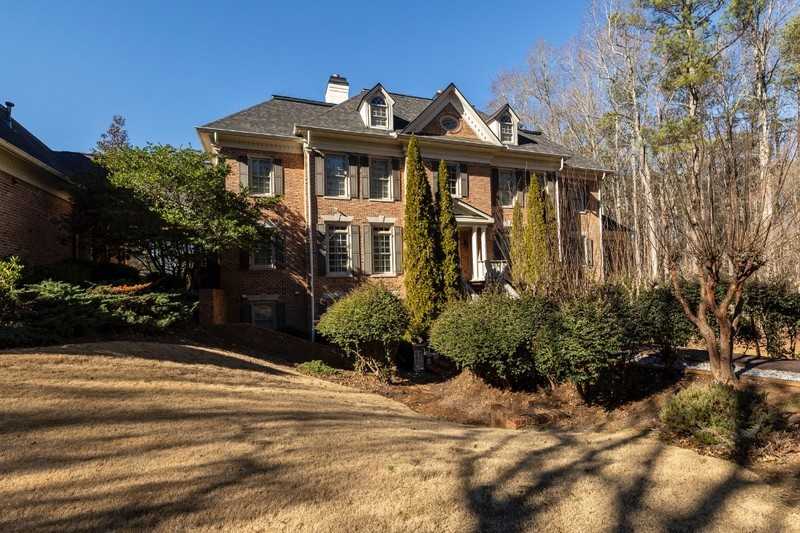 2801 Spreading Oaks Dr Nw - Photo 2 of 22