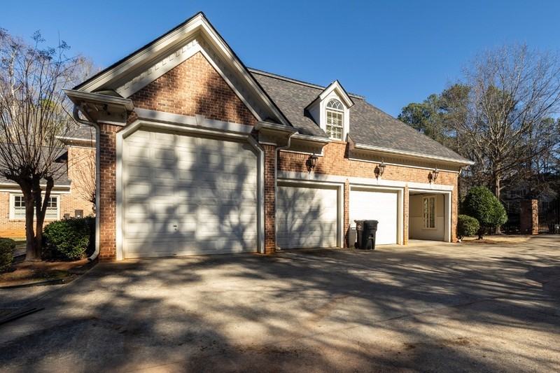 2801 Spreading Oaks Dr Nw - Photo 3 of 22