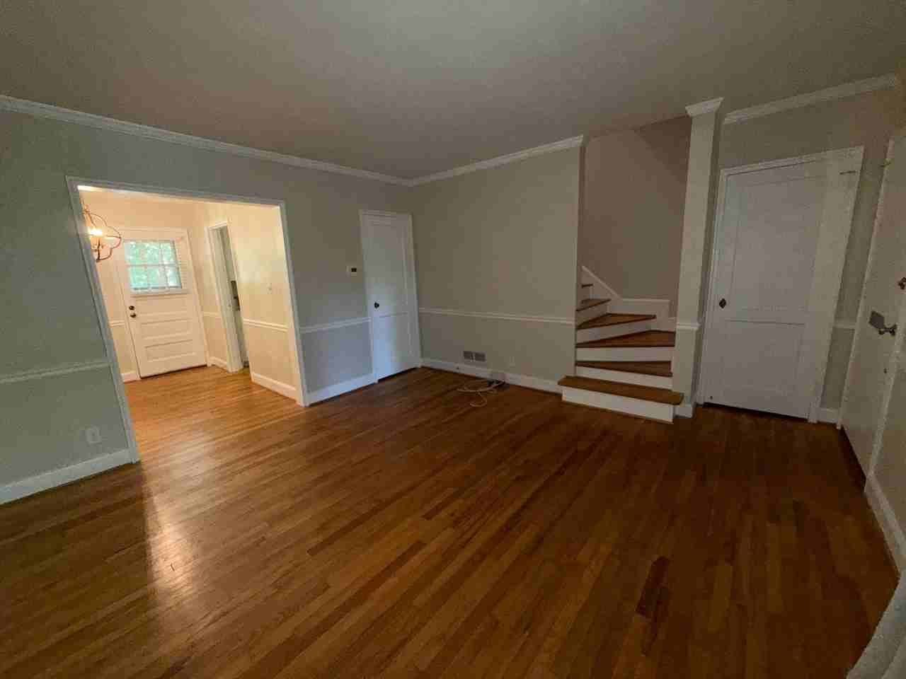 2625 - Photo 3 of 13