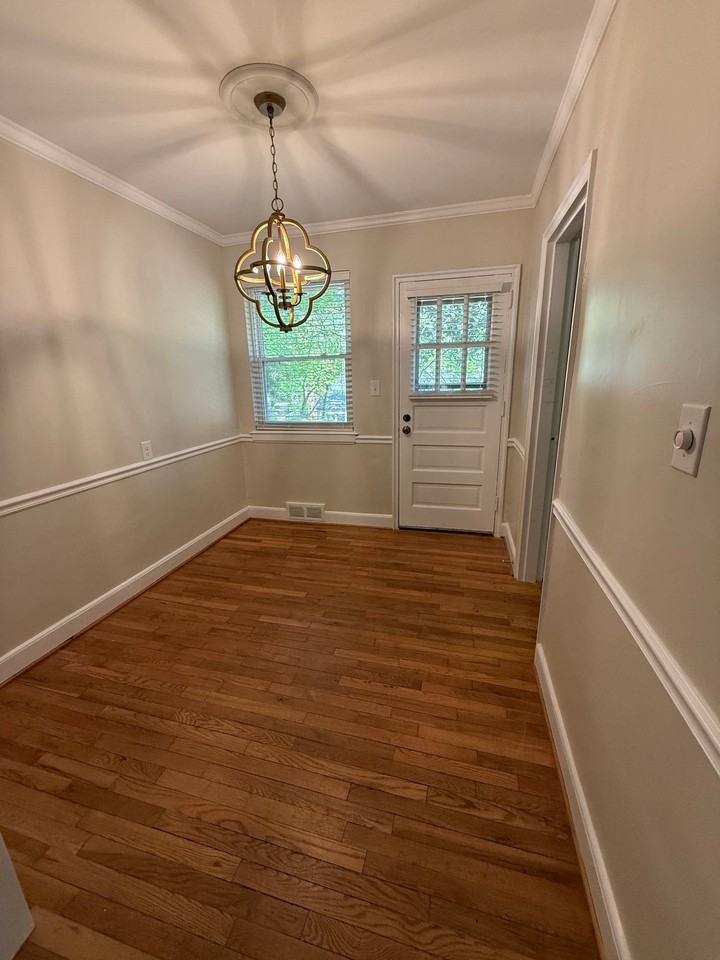 2625 - Photo 6 of 13