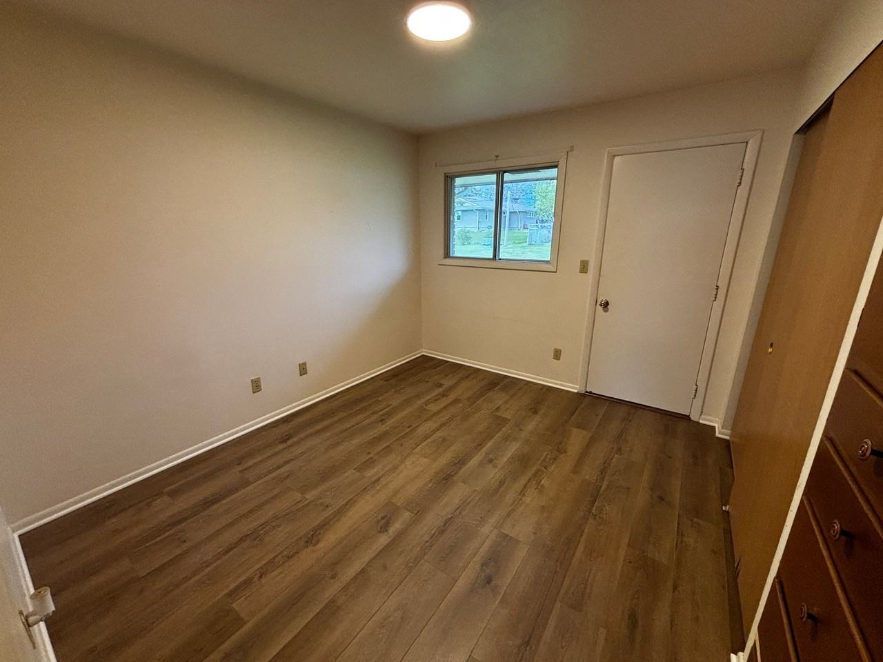 23 Diplomat Dr #23 - Photo 5 of 10