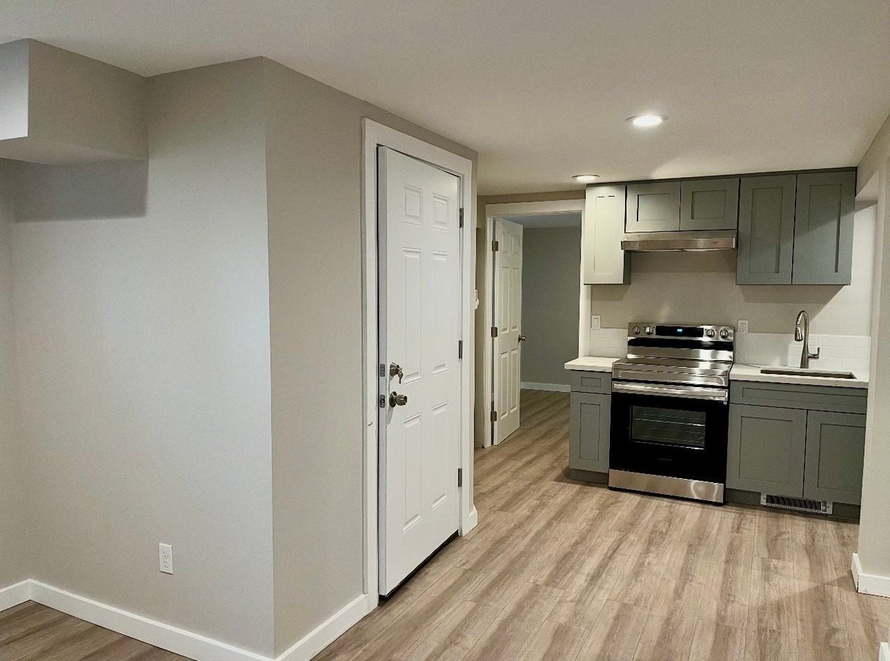 551 Ne 65th St - Photo 3 of 11