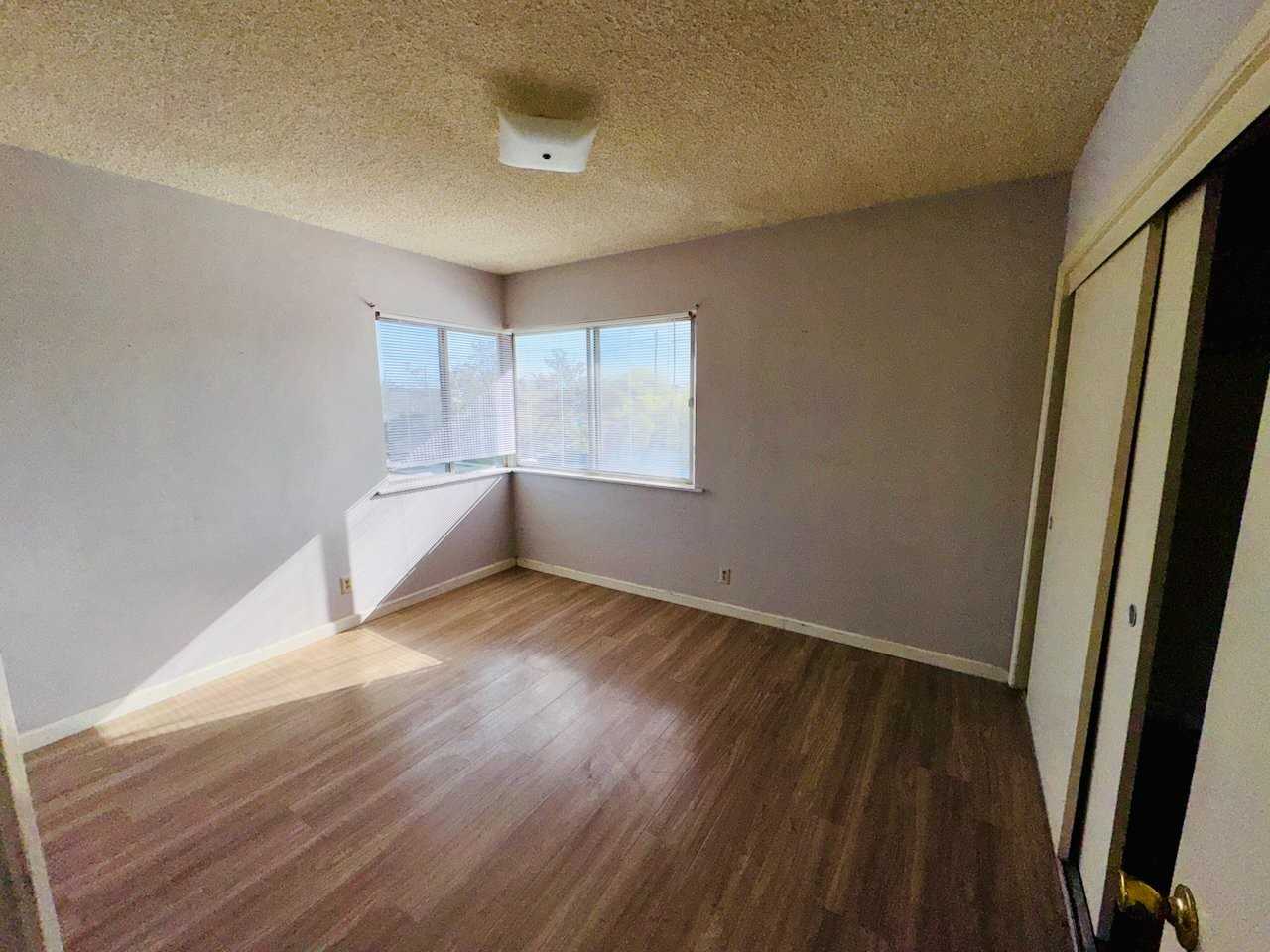 920 N 1st St #G - Photo 6 of 14