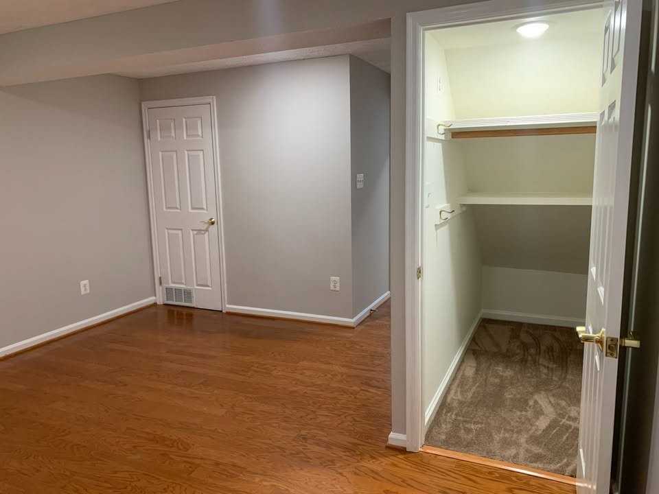 37 Sudley Ford Ct - Photo 4 of 9