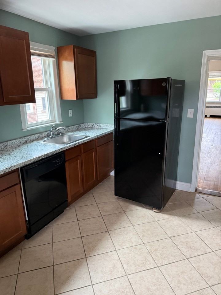 3514 Ailsa Ave - Photo 5 of 19