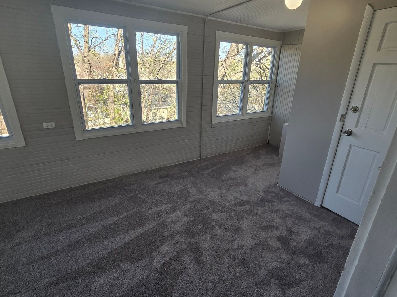 3105 Girard Ave N #2 - Photo 6 of 9