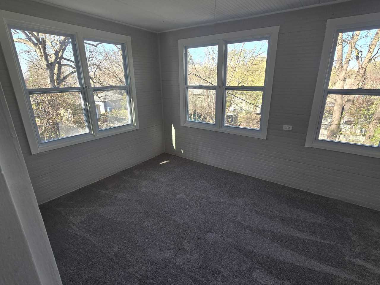 3105 Girard Ave N #2 - Photo 7 of 9