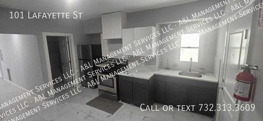 101 Lafayette St - Photo 2 of 7