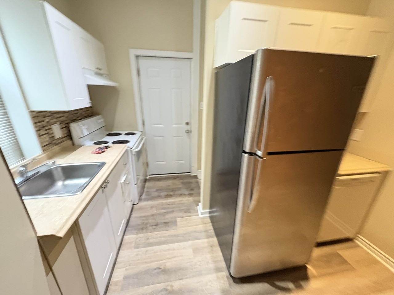 273 King William St #1 - Photo 2 of 7