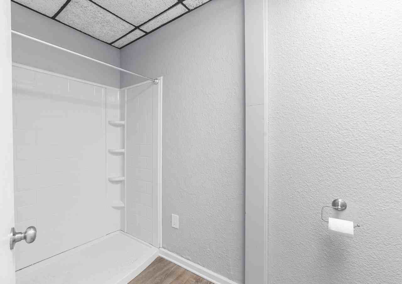 404 N Superior St #3 - Photo 5 of 17