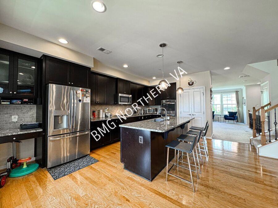 3190 Yeager Dr - Photo 6 of 33