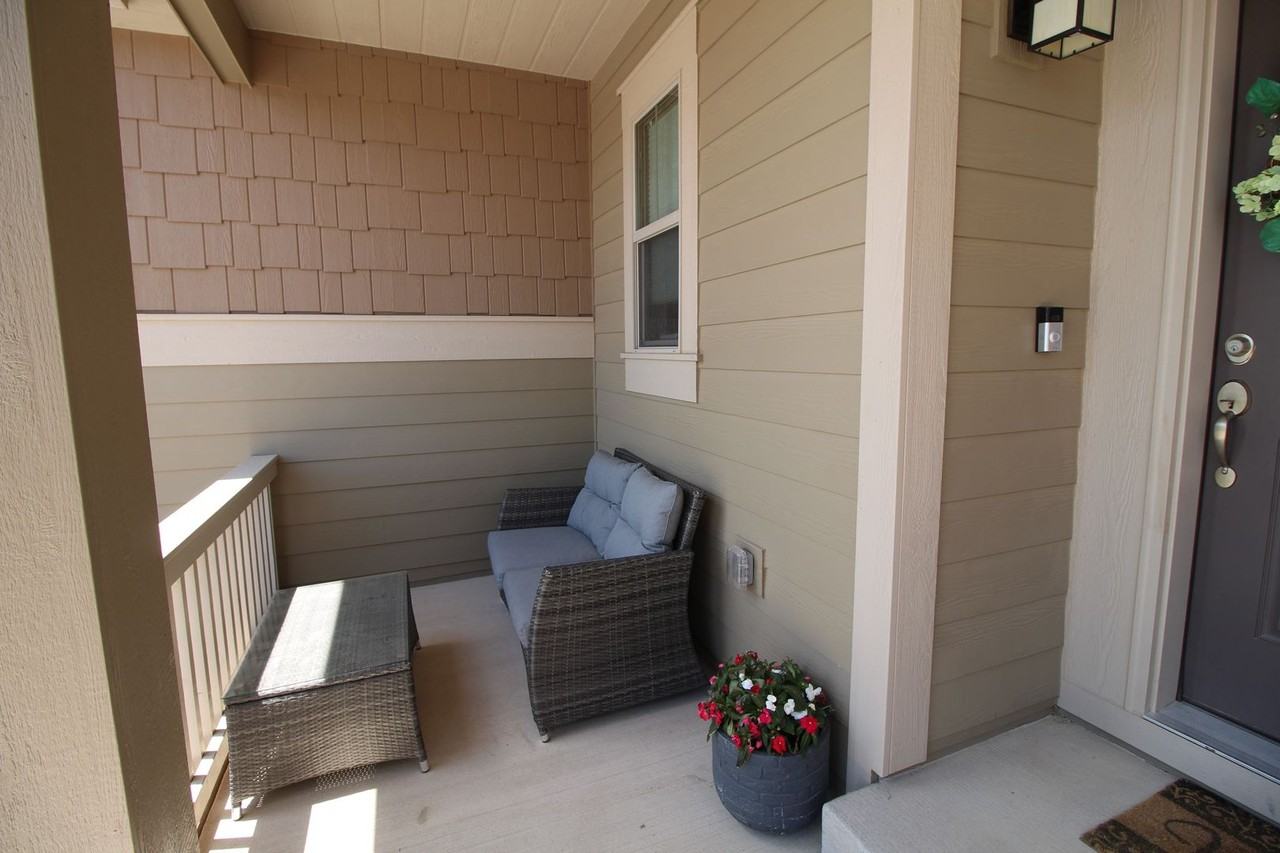 2392 Pelican Bay Dr - Photo 2 of 50