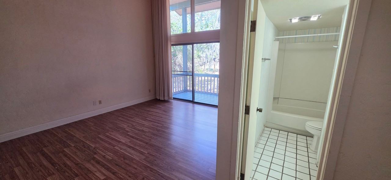 4036 Abbey Ct #B - Photo 5 of 7