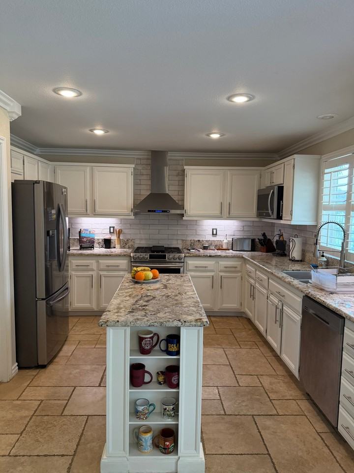 42121 Delmonte St - Photo 4 of 31