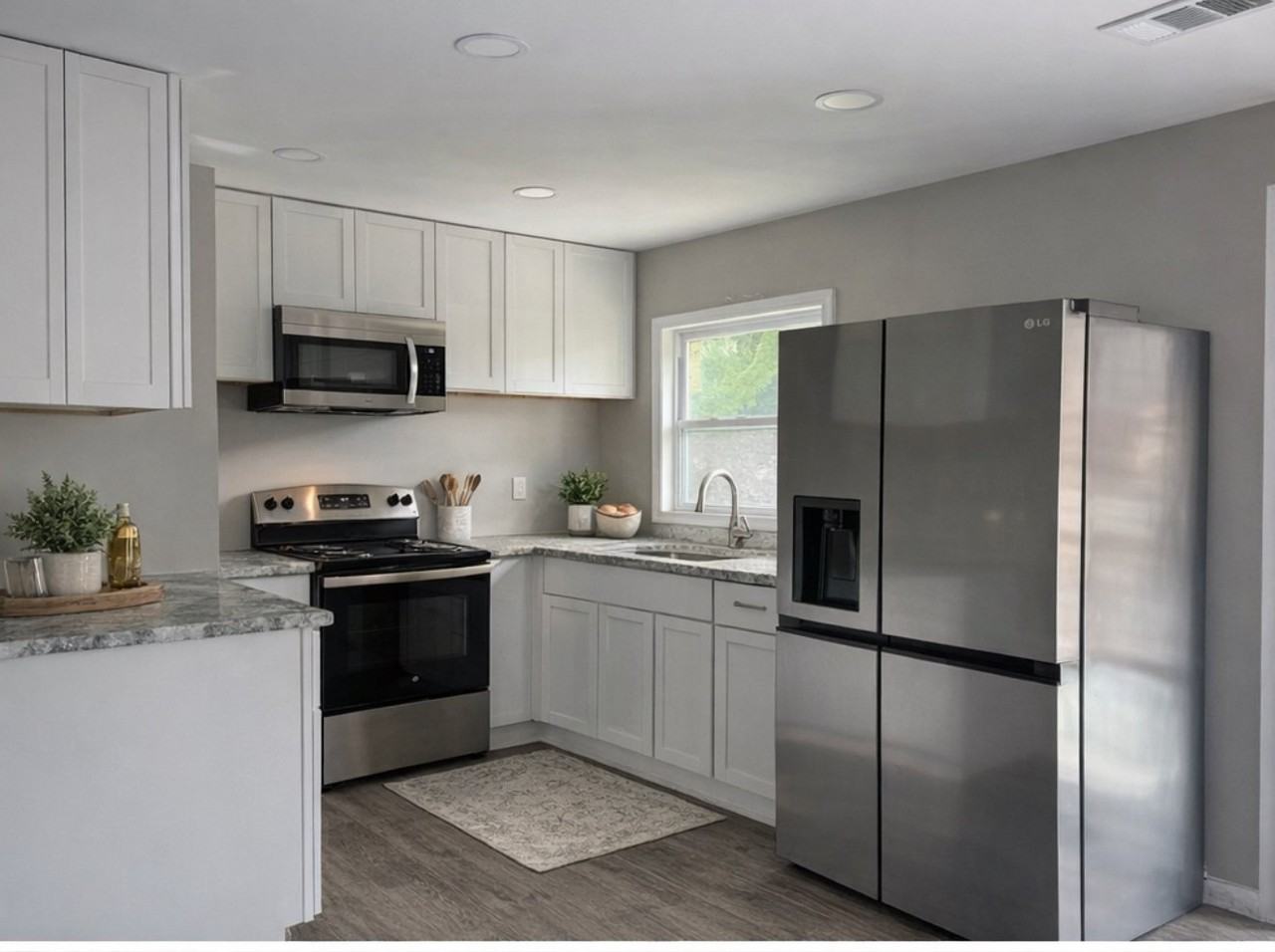 4445 Vinson Ave - Photo 2 of 3