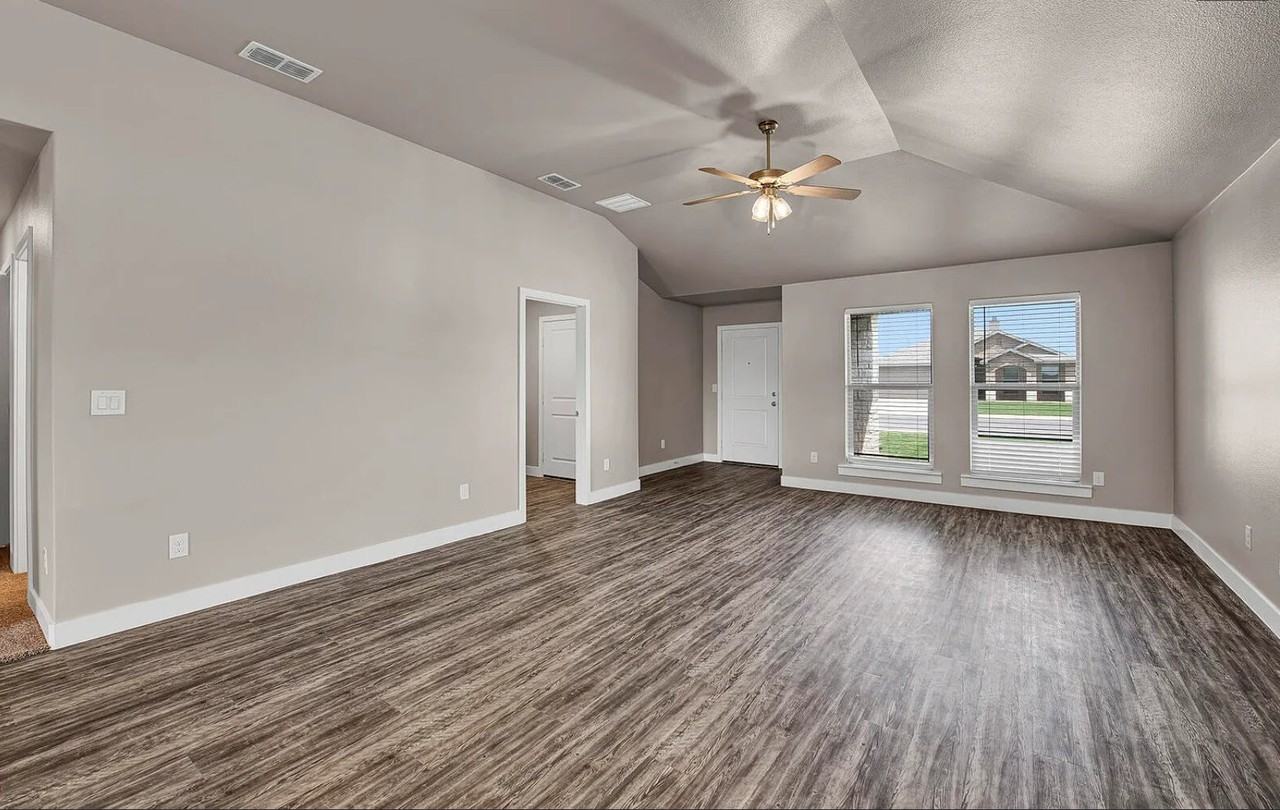13712 Avenue S - Photo 4 of 20