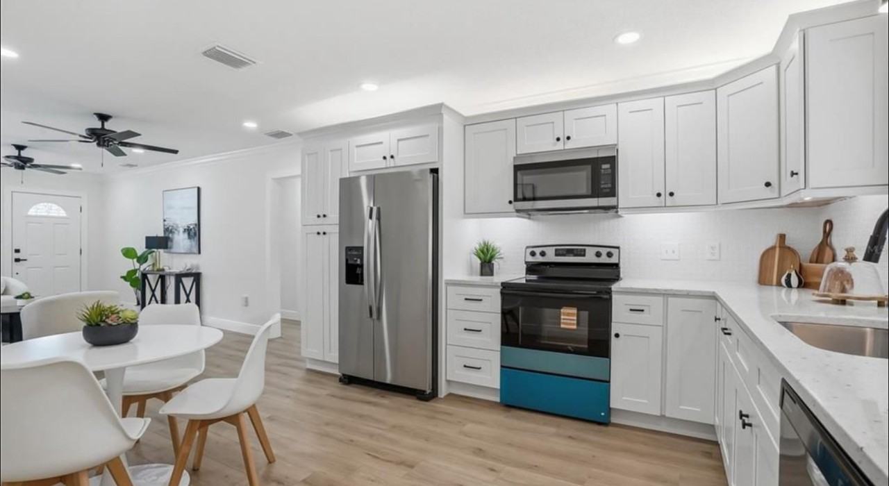 2206 Gordon St - Photo 2 of 22