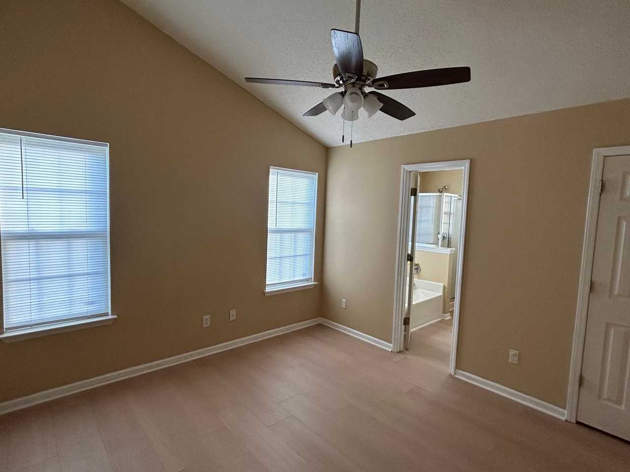 5516 John Mcgraw Ln - Photo 7 of 11