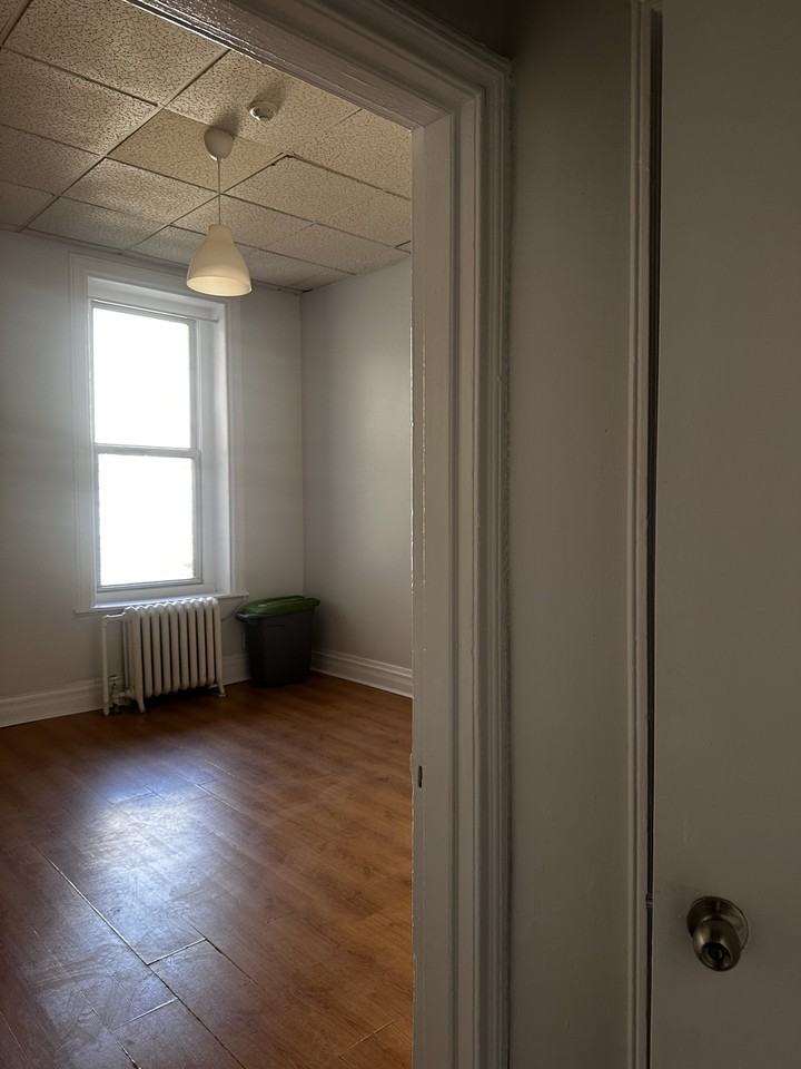 1445 Rue Saint-Marc #2 - Photo 2 of 15