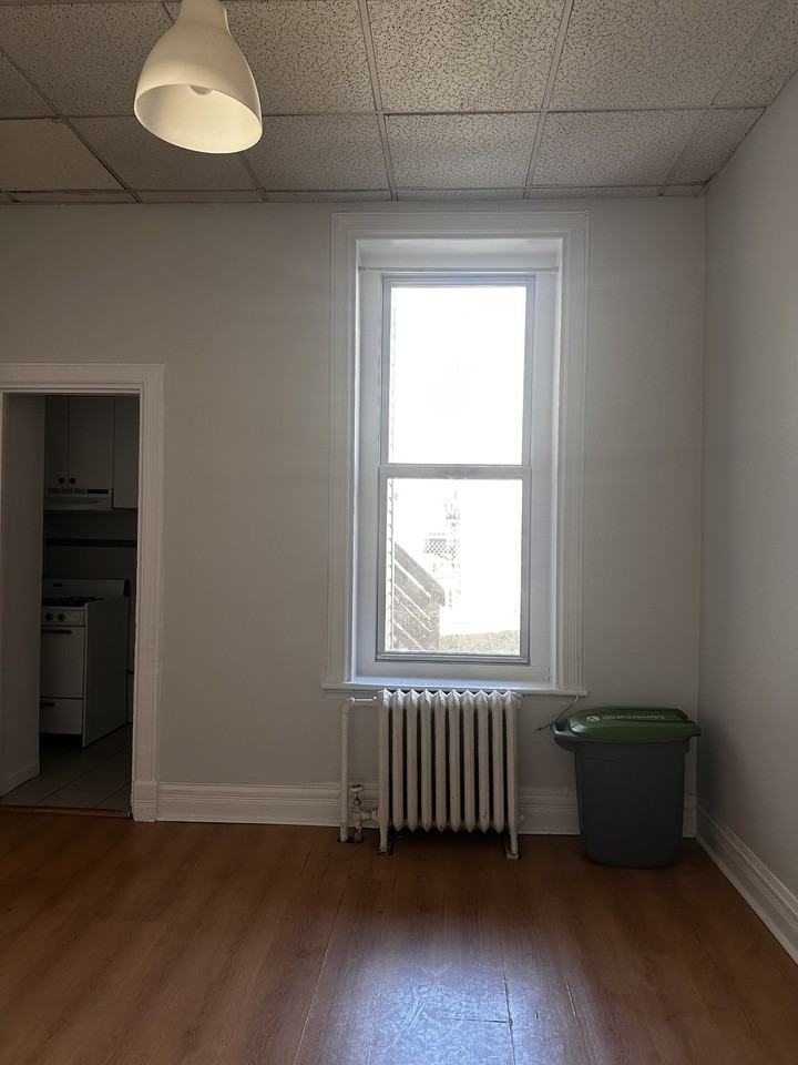 1445 Rue Saint-Marc #2 - Photo 3 of 15
