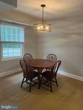 3915 Lyndhurst Dr - Photo 6 of 15