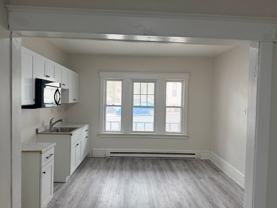 1020 W Market St #1 - Photo 1 of 1