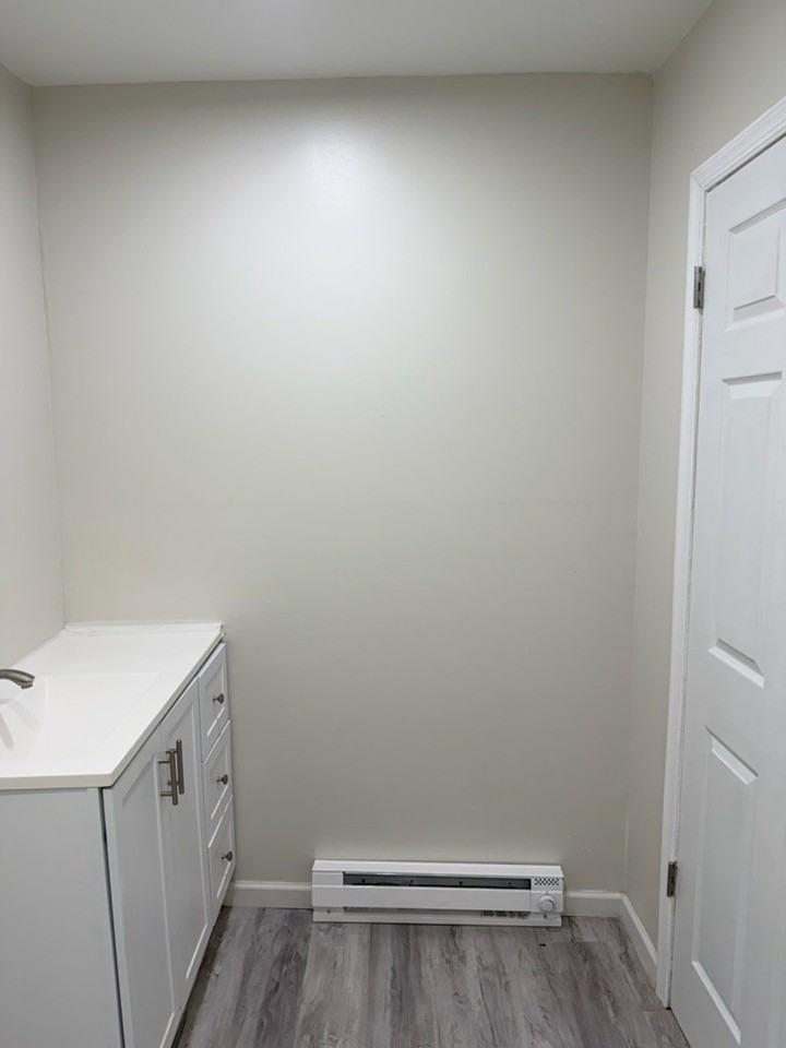 1020 W Market St #1 - Photo 2 of 5