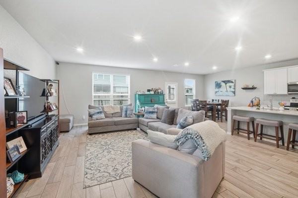2405 Ayers Dr - Photo 3 of 13