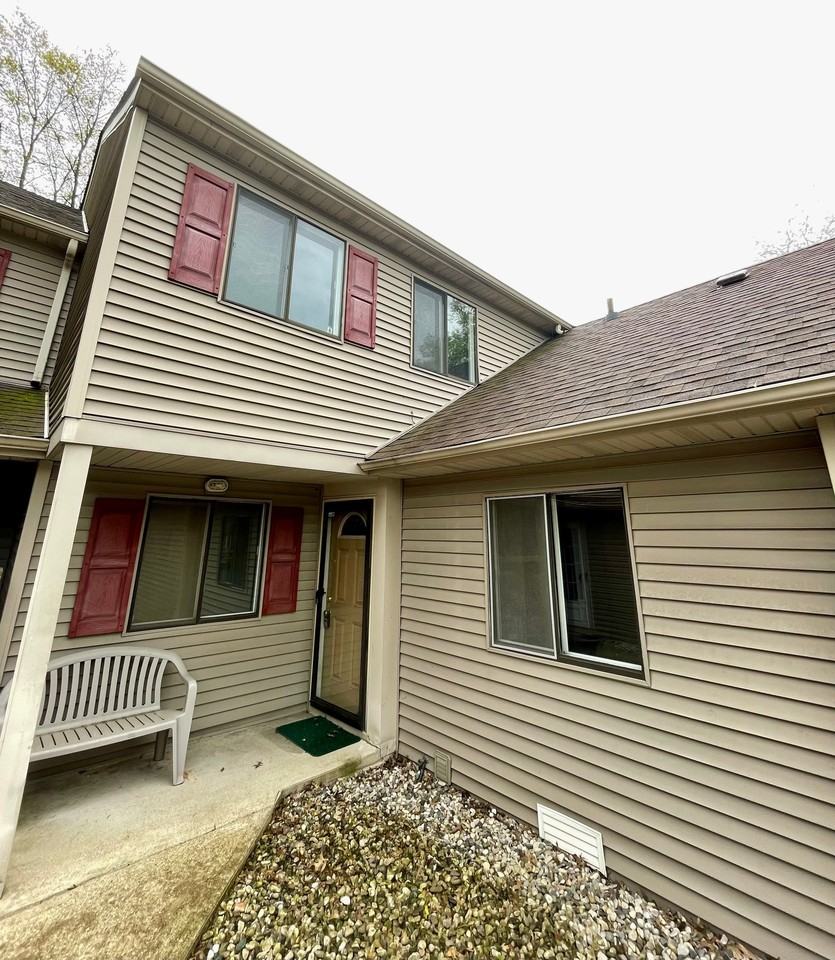 2105 Dogwood Ln - Photo 2 of 2
