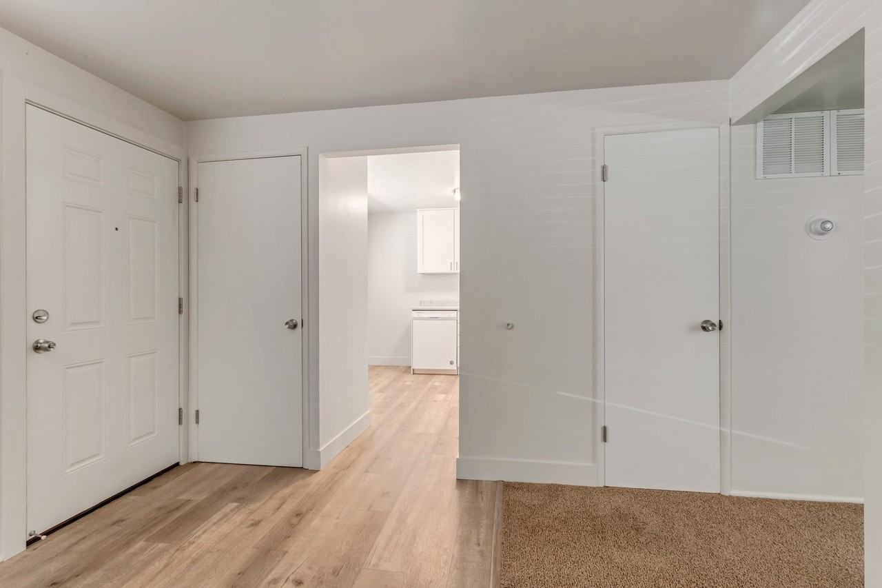 2115 S St #A - Photo 4 of 15