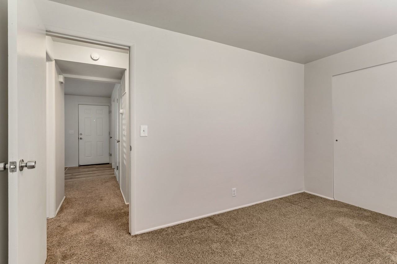 2115 S St #A - Photo 5 of 15