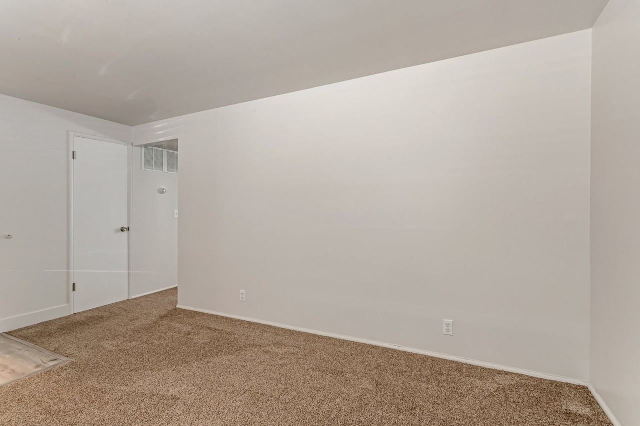 2115 S St #A - Photo 7 of 15