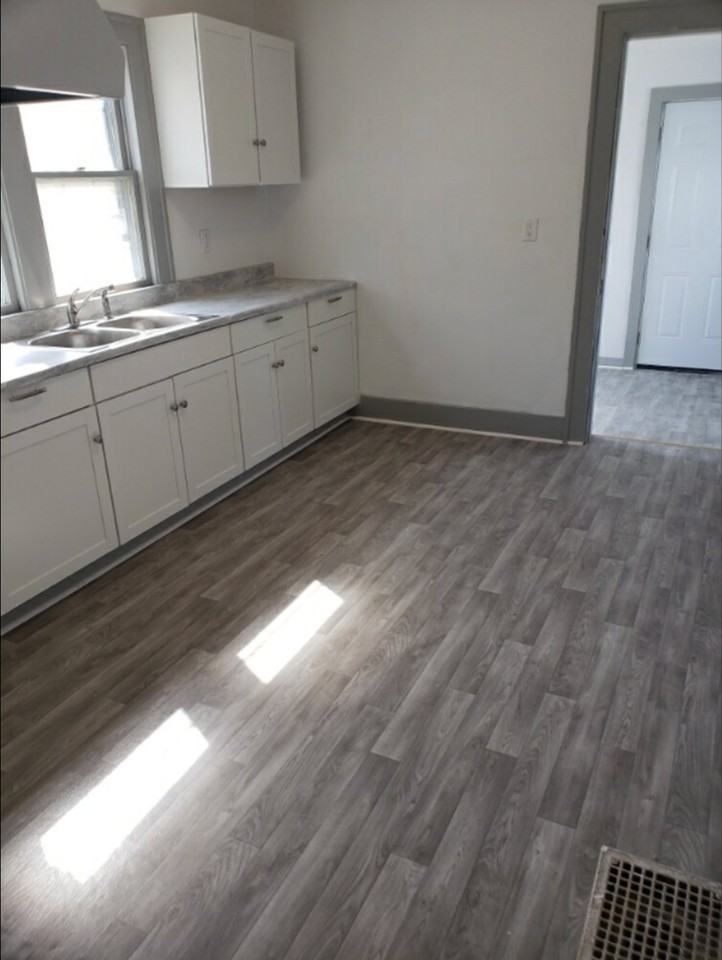 101 N G St - Photo 3 of 4