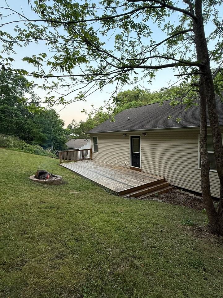 135 Hogan Rd - Photo 3 of 17