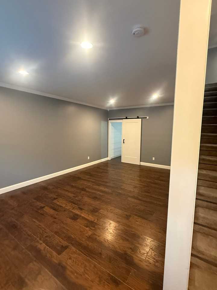 135 Hogan Rd - Photo 5 of 17