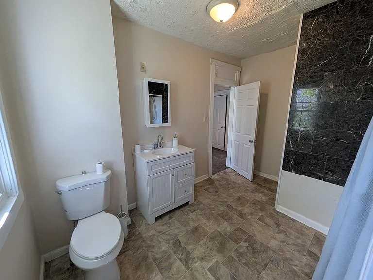 60 N Harris Ave - Photo 5 of 11