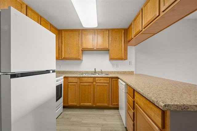 1214 Walnut Ave #27 - Photo 6 of 19