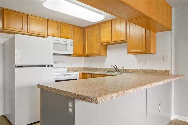 1214 Walnut Ave #27 - Photo 7 of 19