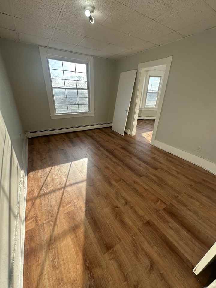 54 Knox St #2 - Photo 2 of 7