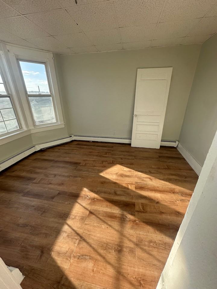 54 Knox St #2 - Photo 4 of 7