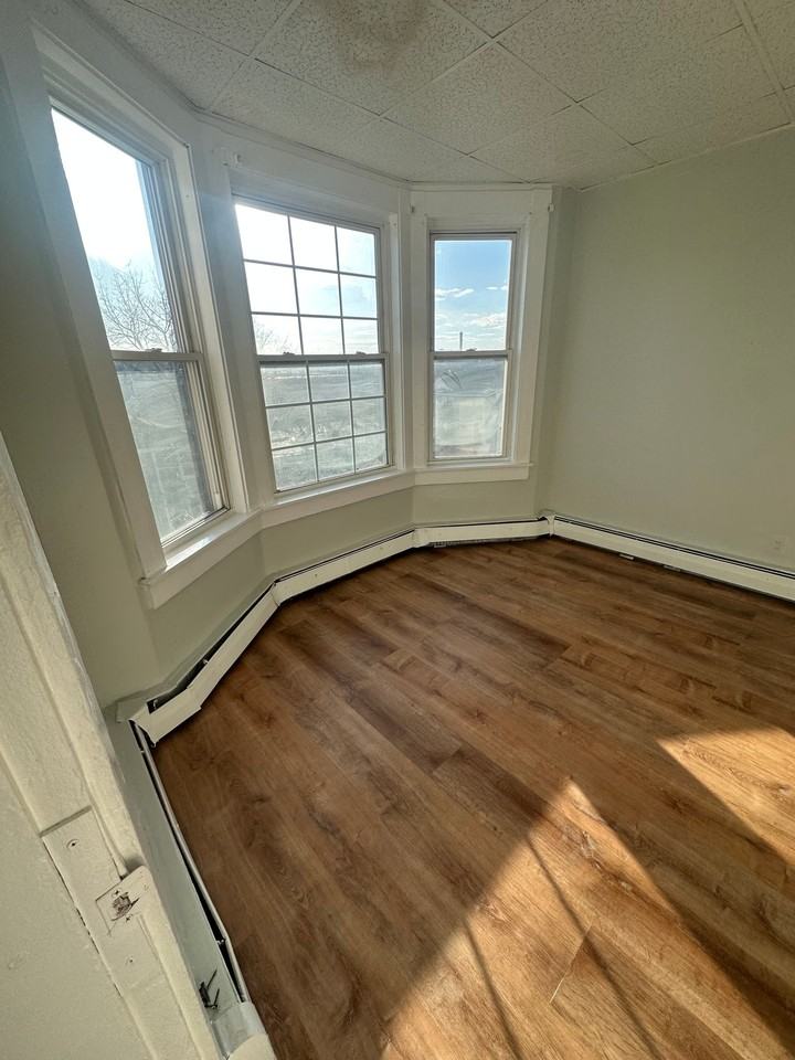 54 Knox St #2 - Photo 5 of 7